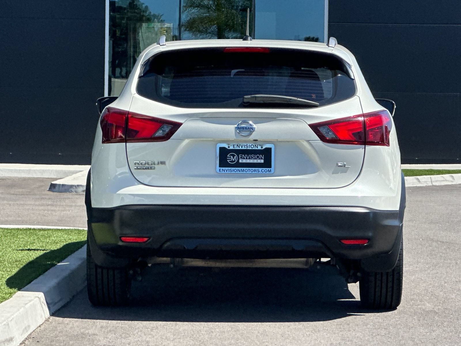 Used 2018 Nissan Rogue Sport SL FWD image 4