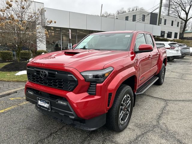 Used 2025 Toyota Tacoma TRD Sport image 4