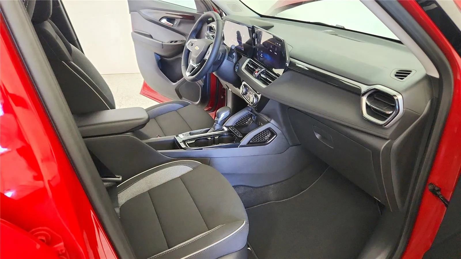 New 2026 Chevrolet TrailBlazer LT w/ Convenience Package image 35