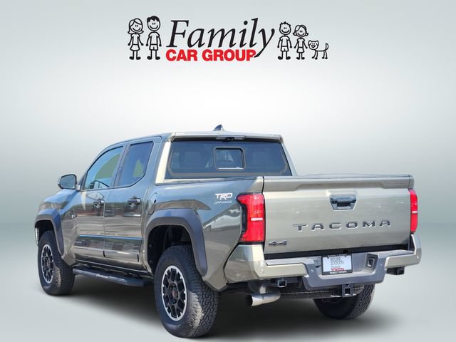 Used 2024 Toyota Tacoma TRD Sport AWD/4WD image 3
