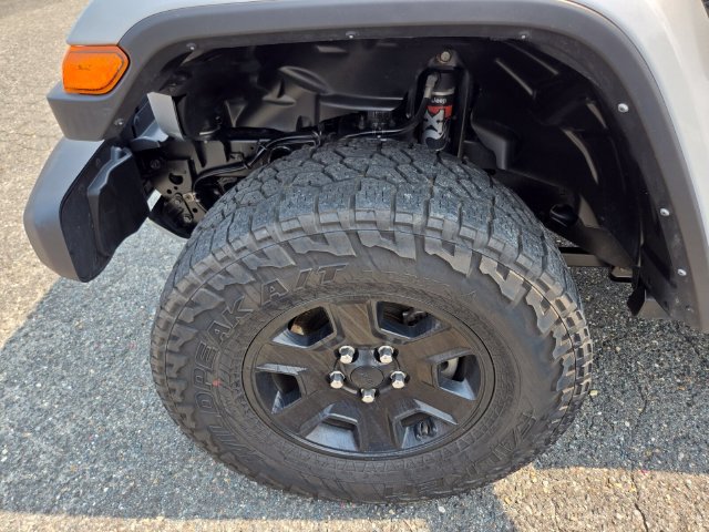 Used 2023 Jeep Gladiator Mojave w/ Cold Weather Group AWD/4WD image 25