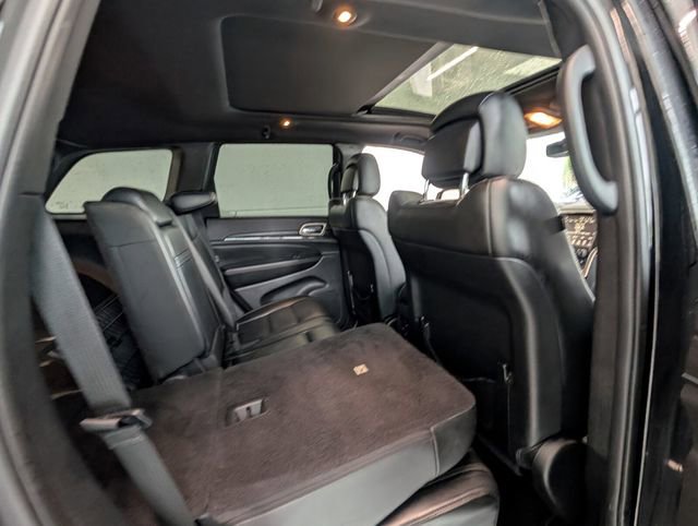 Used 2017 Jeep Grand Cherokee Limited w/ Luxury Group II image 14