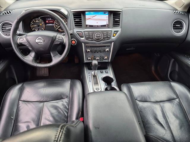 Used 2018 Nissan Pathfinder SL w/ SL Premium Package AWD/4WD image 17