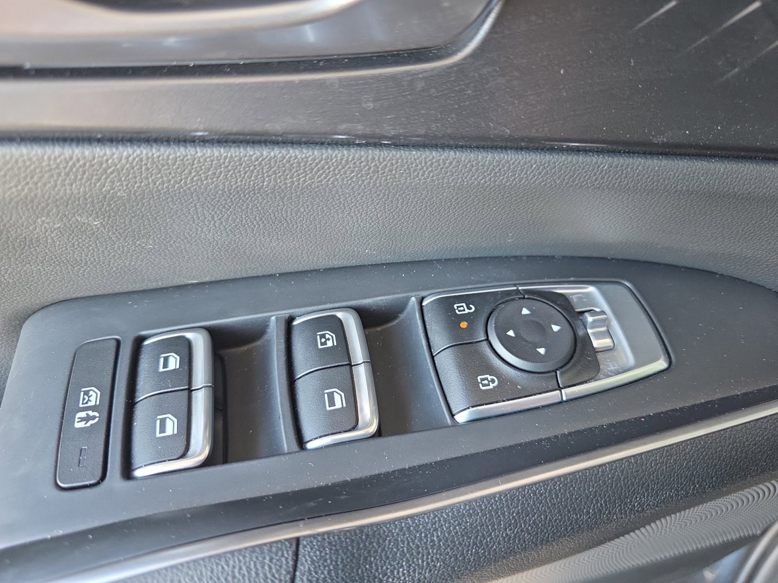 Certified 2024 Kia Sorento EX w/ Panoramic Sunroof Package image 25