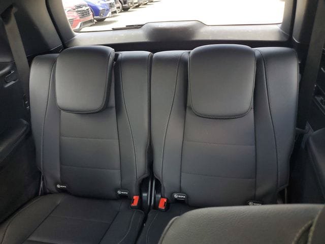 Used 2023 Mercedes-Benz GLS 450 4MATIC image 16