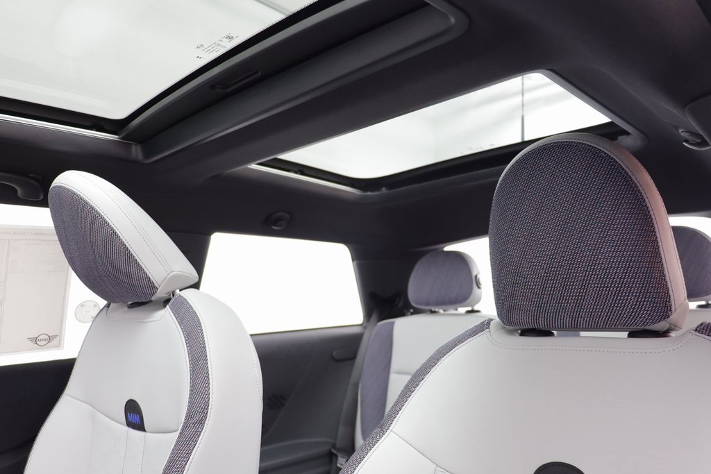 New 2026 MINI Cooper 2-Door Hardtop image 13