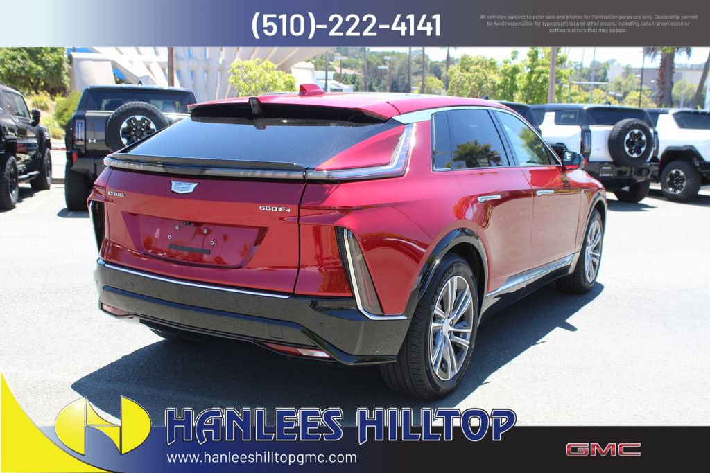 Used 2024 Cadillac Lyriq Luxury AWD/4WD image 7