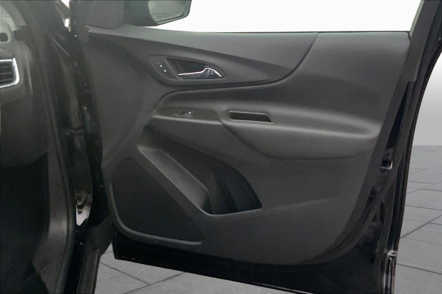 Used 2023 Chevrolet Equinox LT FWD image 23