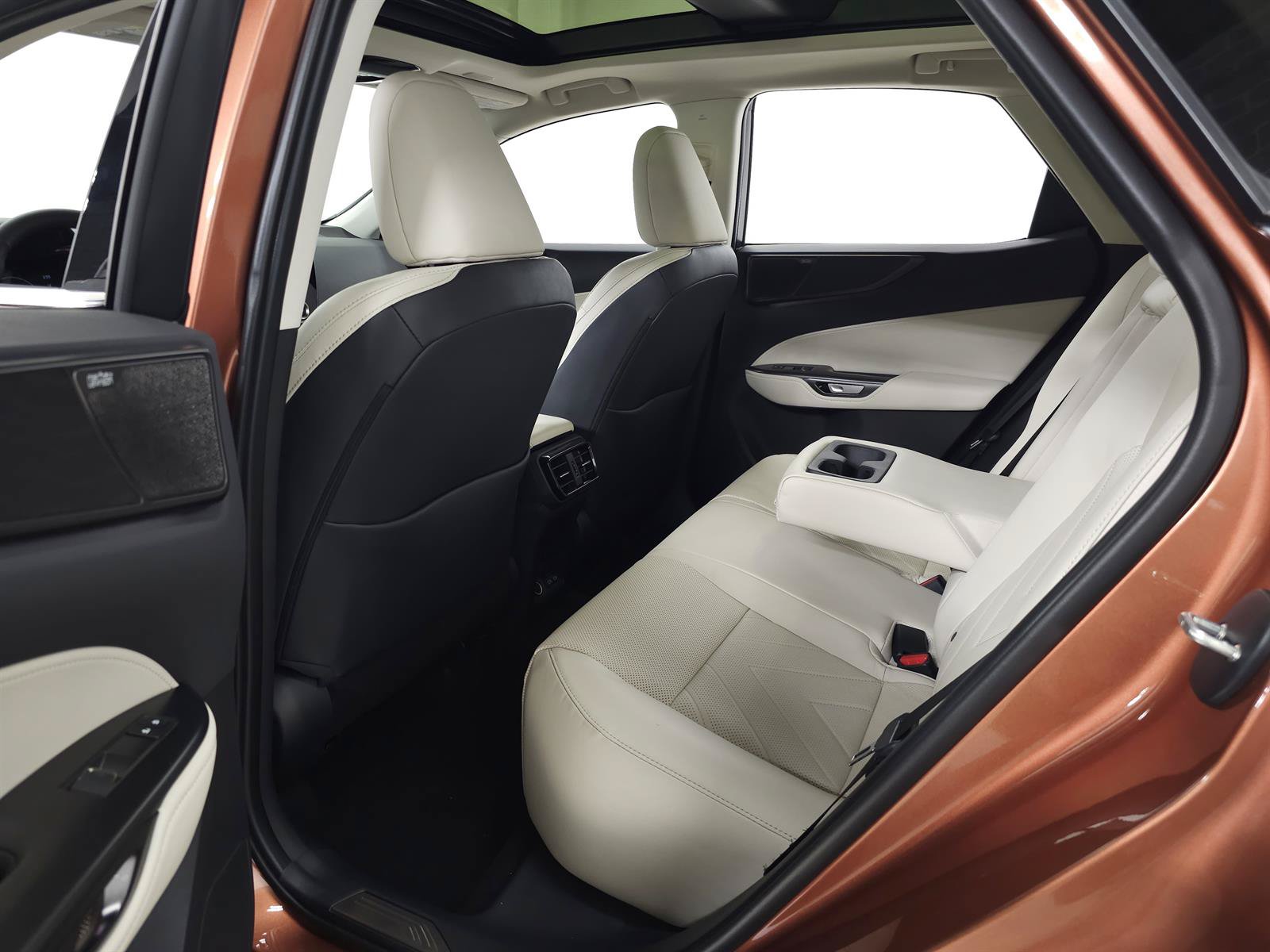 Certified 2025 Lexus NX 350 AWD w/ Accessory Package (K3) image 36
