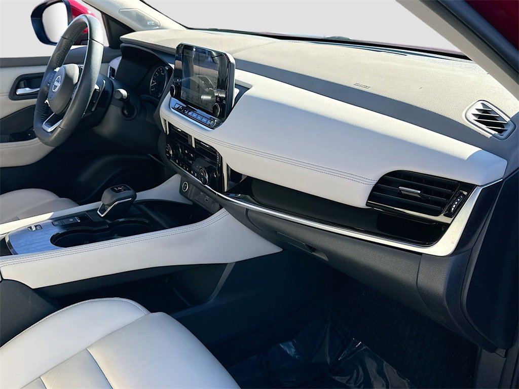 Used 2023 Nissan Rogue SL w/ SL Premium Package image 30