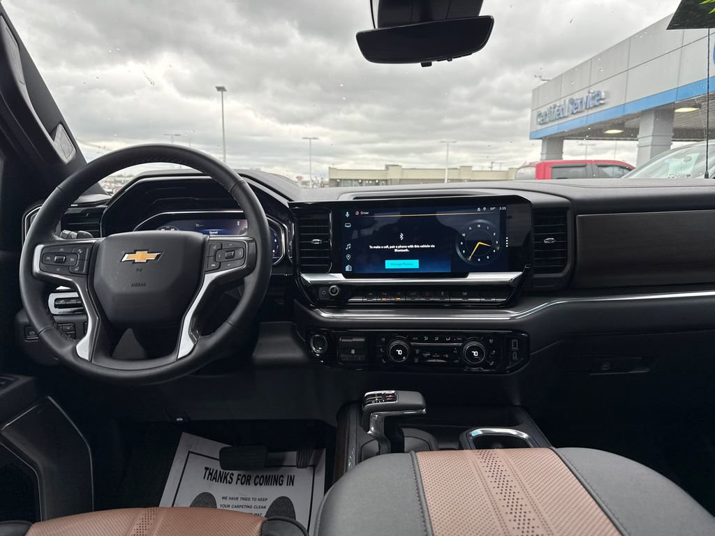 Used 2025 Chevrolet Silverado 1500 High Country w/ High Country Premium Package image 15
