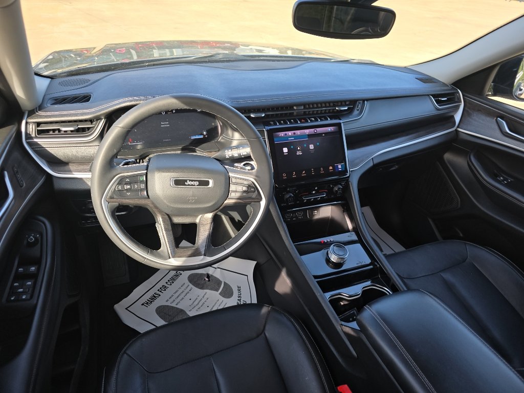 Used 2023 Jeep Grand Cherokee Limited image 9