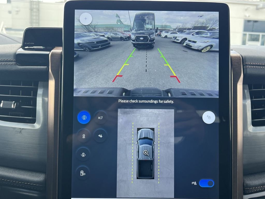 Used 2022 Ford F150 Lightning Lariat image 19