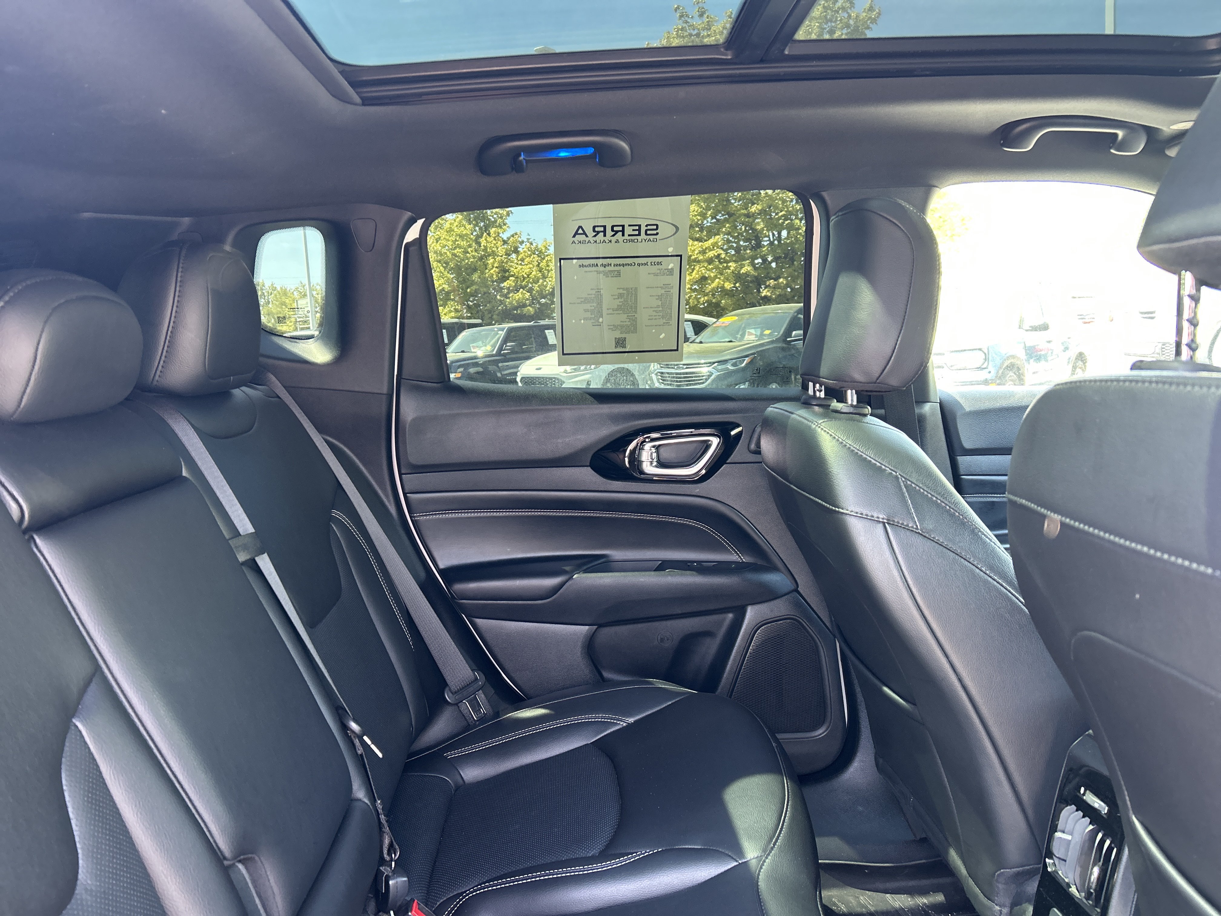 Used 2022 Jeep Compass High Altitude AWD/4WD image 9