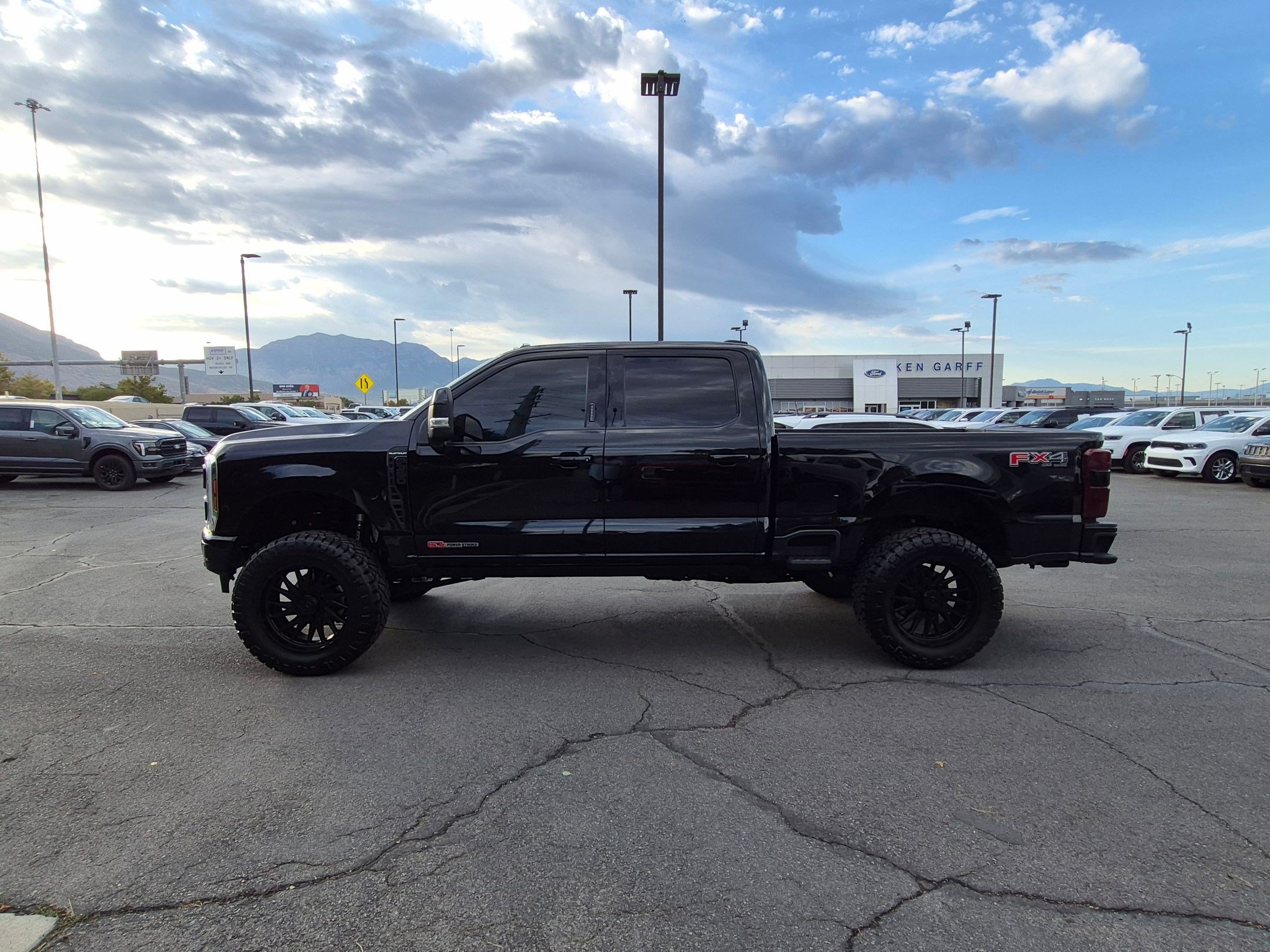 Used 2024 Ford F350 Platinum AWD/4WD image 10