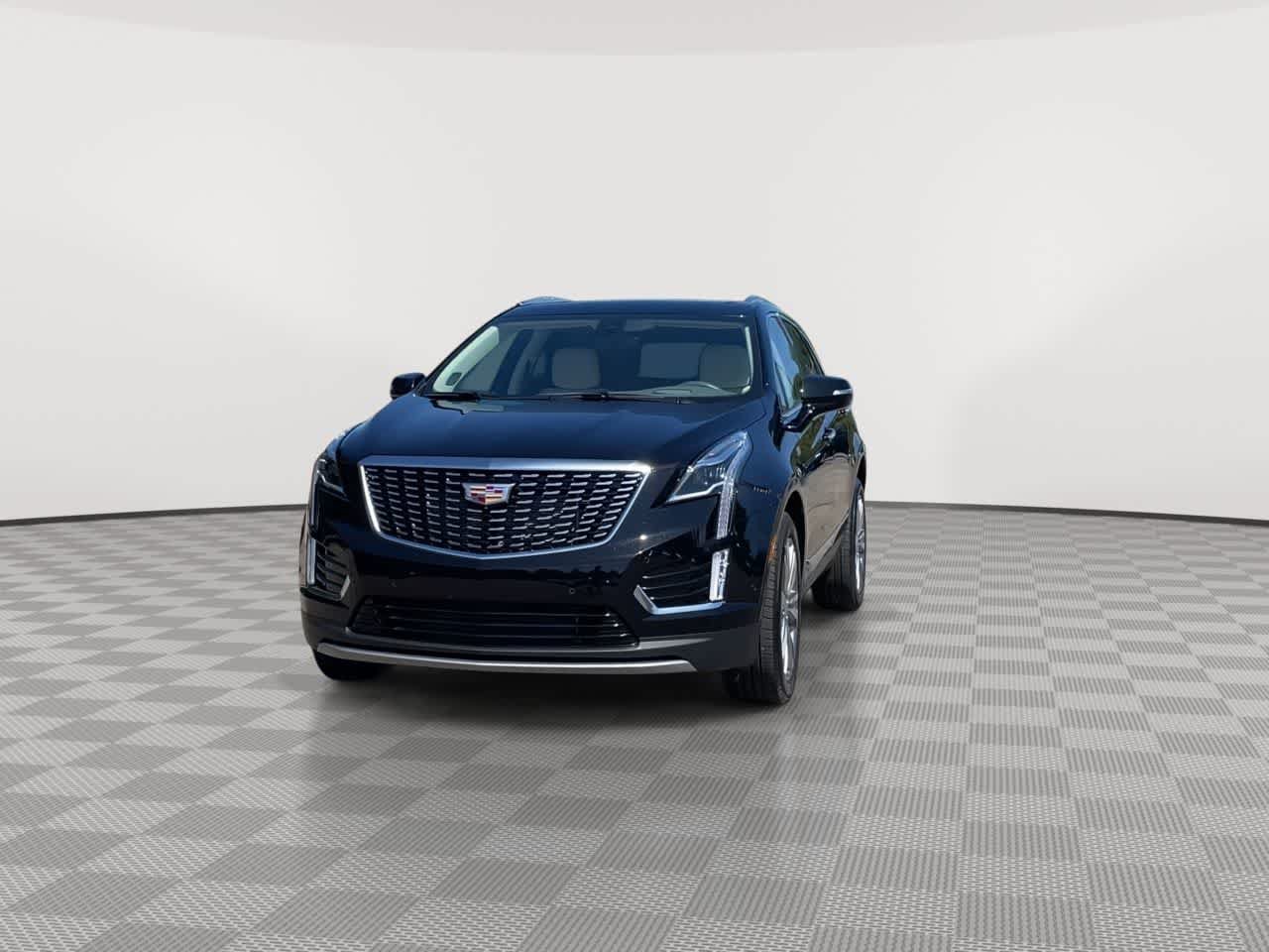 Certified 2024 Cadillac XT5 Premium Luxury w/ Technology Package AWD/4WD image 3