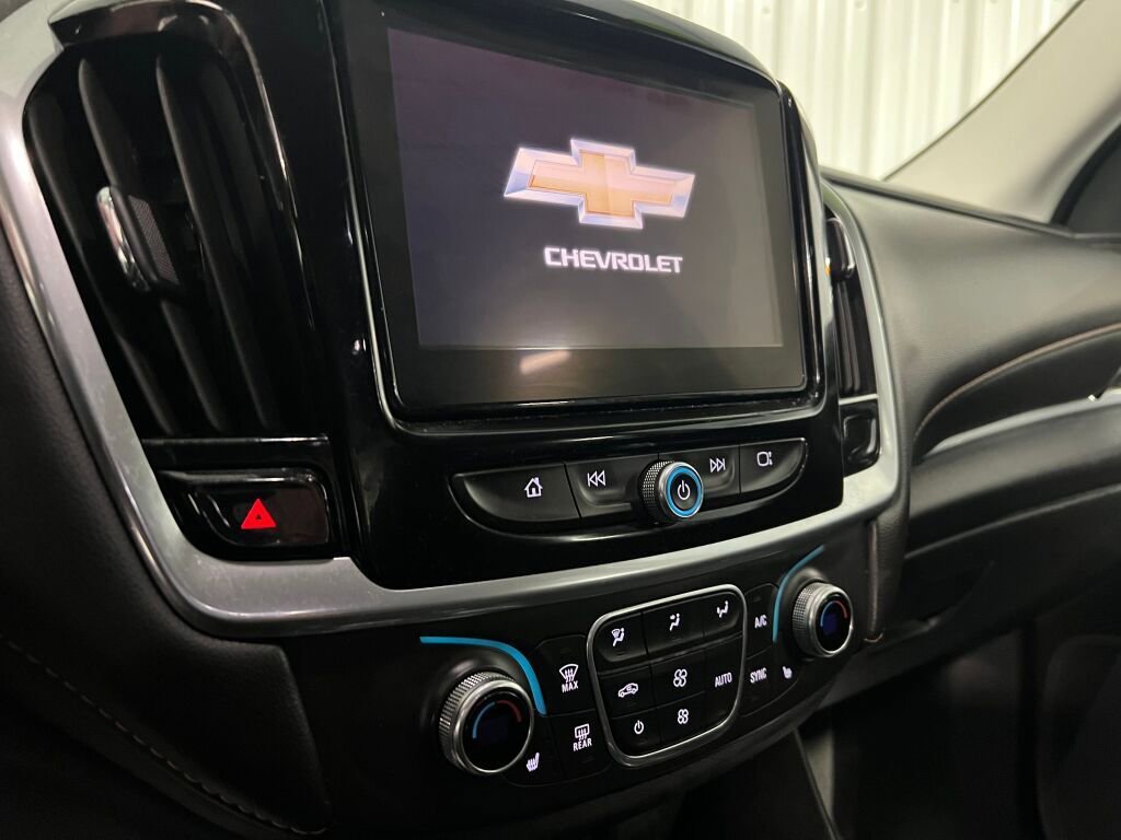 Used 2020 Chevrolet Traverse LT image 9