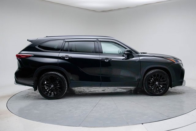 Used 2023 Toyota Highlander XSE image 6