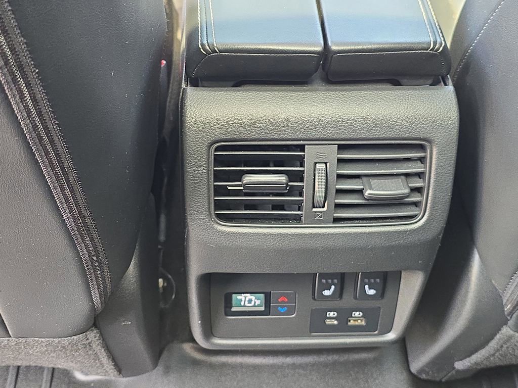 Used 2023 Nissan Rogue Platinum w/ Platinum Premium Package image 16