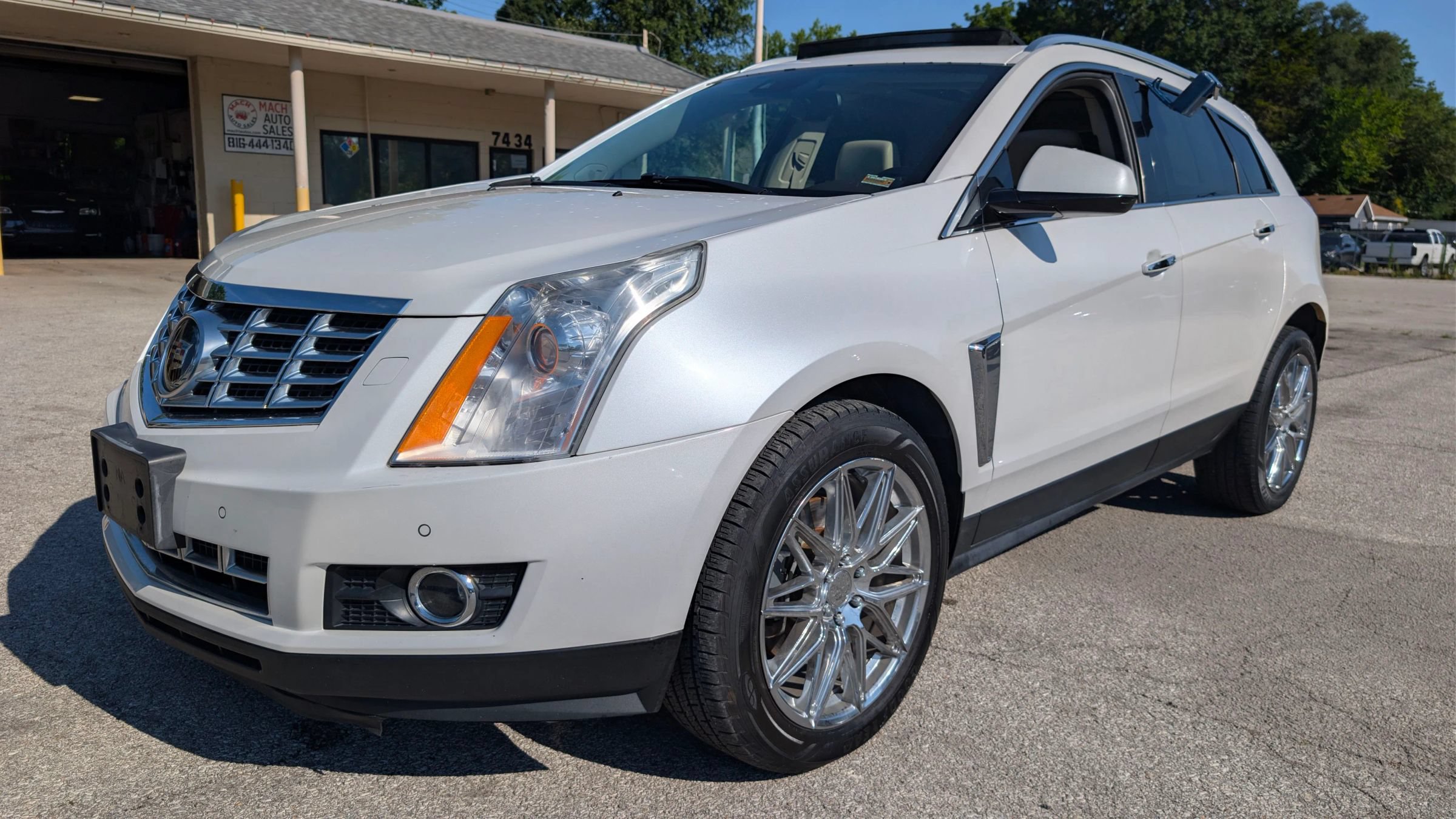 Used 2013 Cadillac SRX Premium w/ Driver Assist Package AWD/4WD image 3
