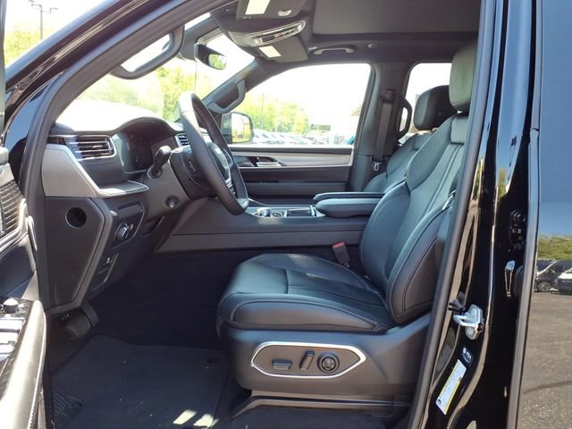 New 2026 Jeep Grand Wagoneer Limited AWD/4WD image 13