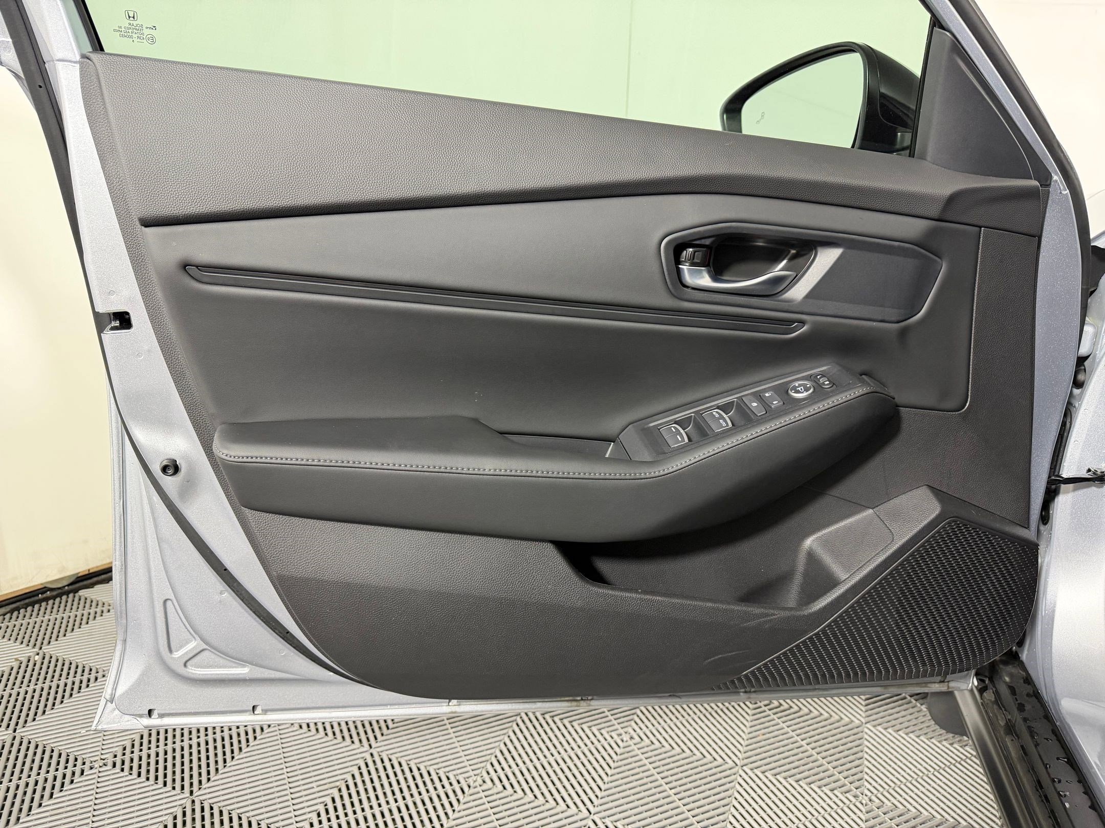 Certified 2025 Honda Accord Sport image 21