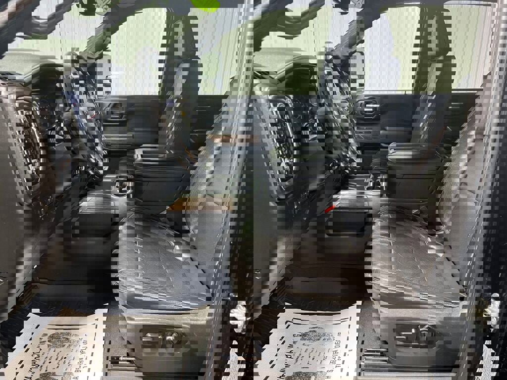 Used 2022 Chevrolet Silverado 2500 High Country w/ Z71 Off-Road Package image 5