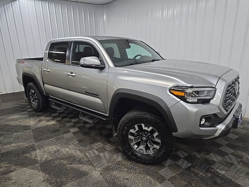 Used 2023 Toyota Tacoma TRD Off-Road w/ Black Out Package (TMS) AWD/4WD image 7