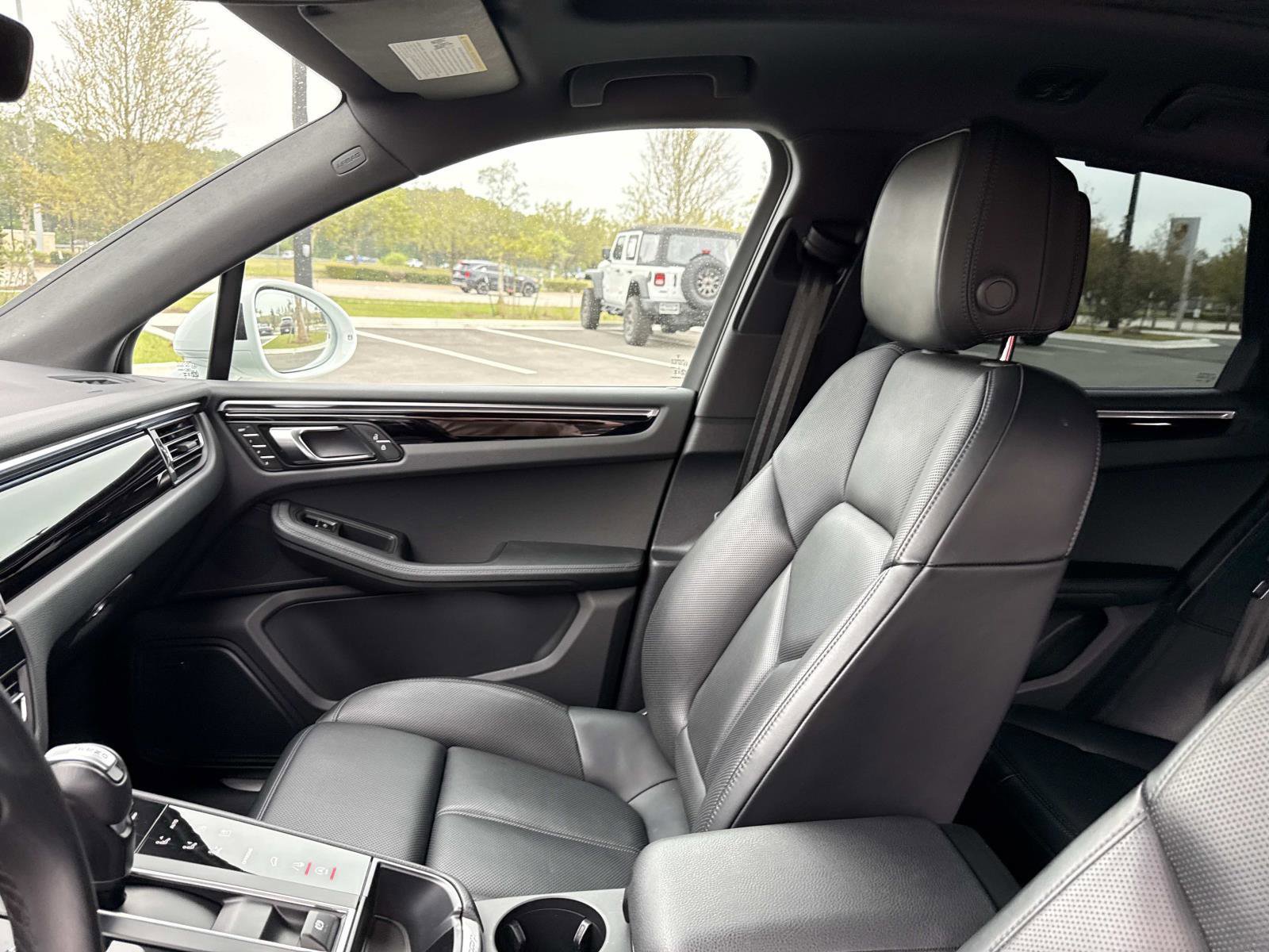 Used 2024 Porsche Macan S image 25