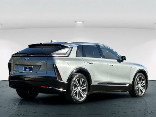 Used 2024 Cadillac Lyriq Luxury RWD image 6