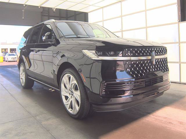 Used 2025 Lincoln Navigator Black Label AWD/4WD video 2