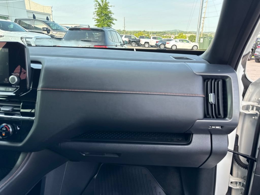 Used 2025 Nissan Pathfinder Rock Creek AWD/4WD image 16