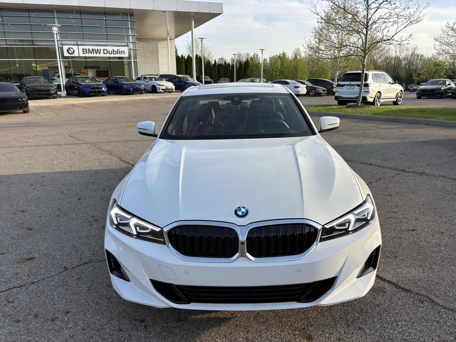 Used 2025 BMW 330i xDrive Sedan image 2