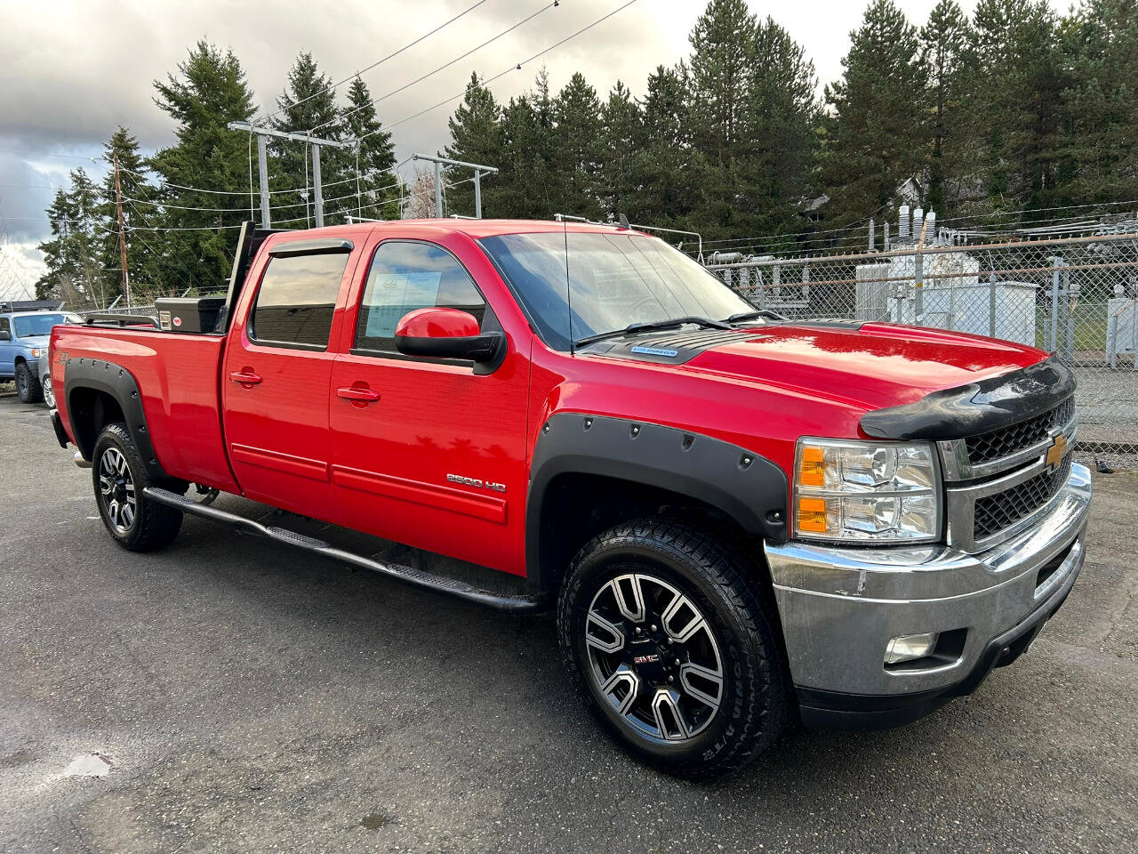 Used 2013 Chevrolet Silverado 2500 LTZ w/ LTZ Plus Package image 3