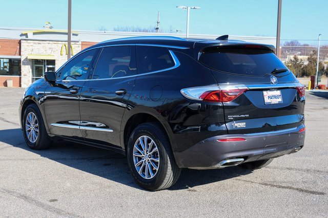 Used 2024 Buick Enclave Premium image 5