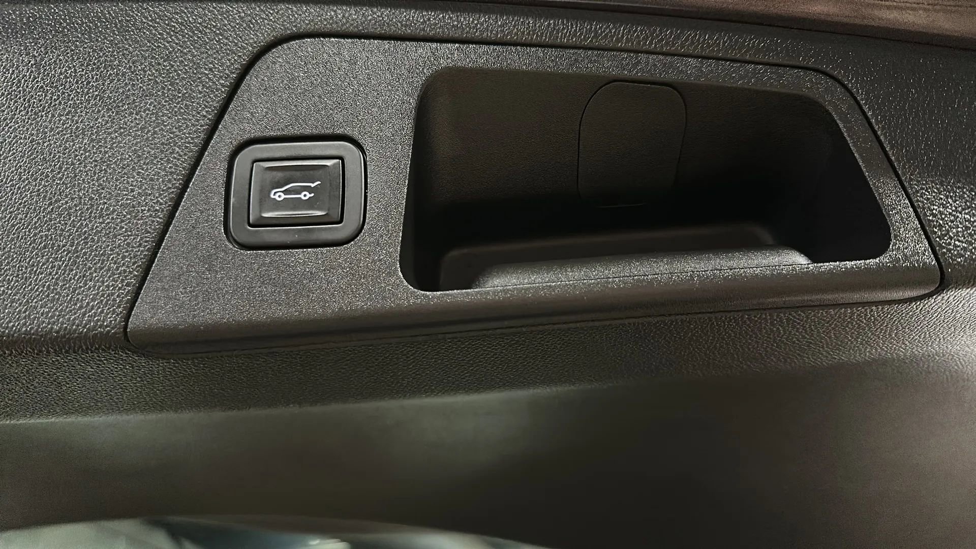 Used 2016 Buick Envision Premium AWD/4WD image 14