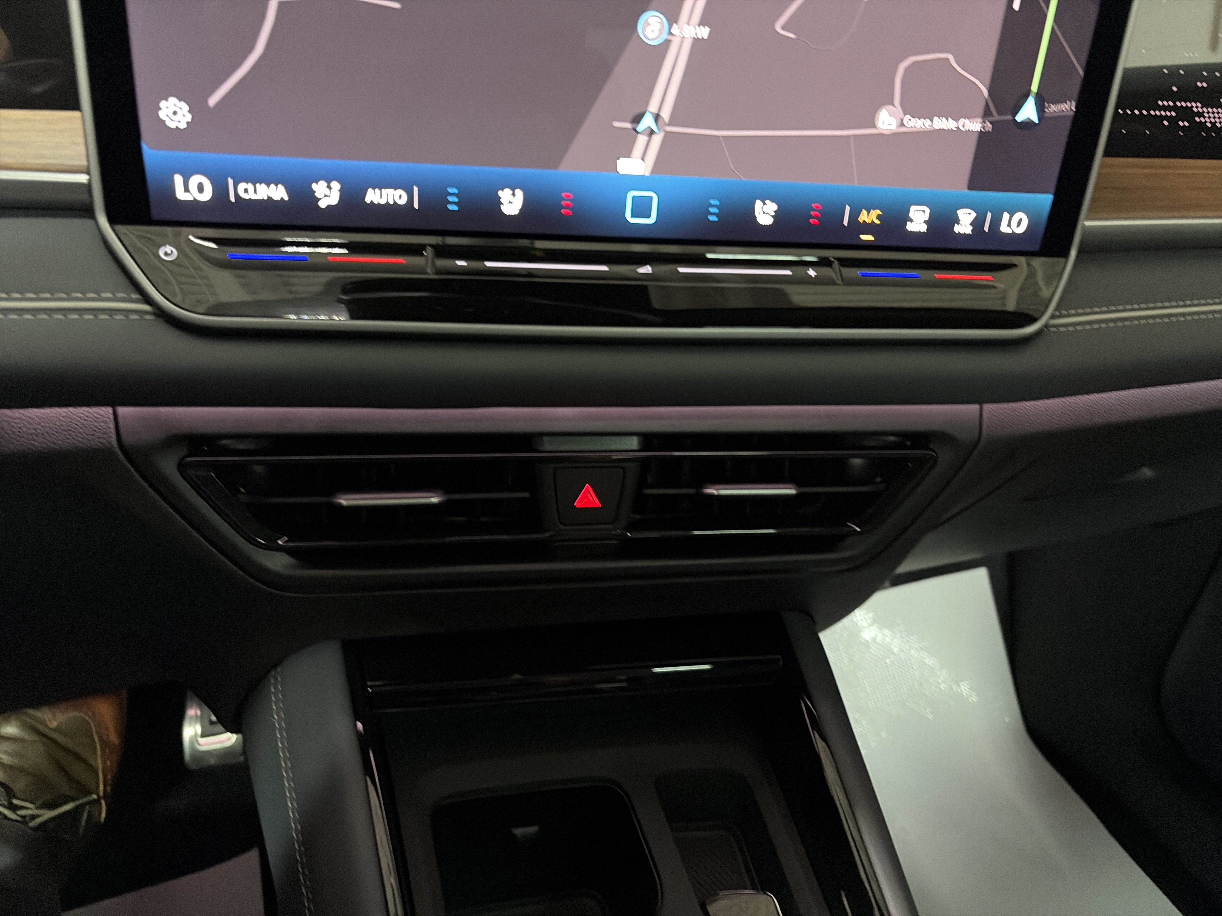 New 2026 Volkswagen Tiguan SEL R-Line AWD/4WD image 22