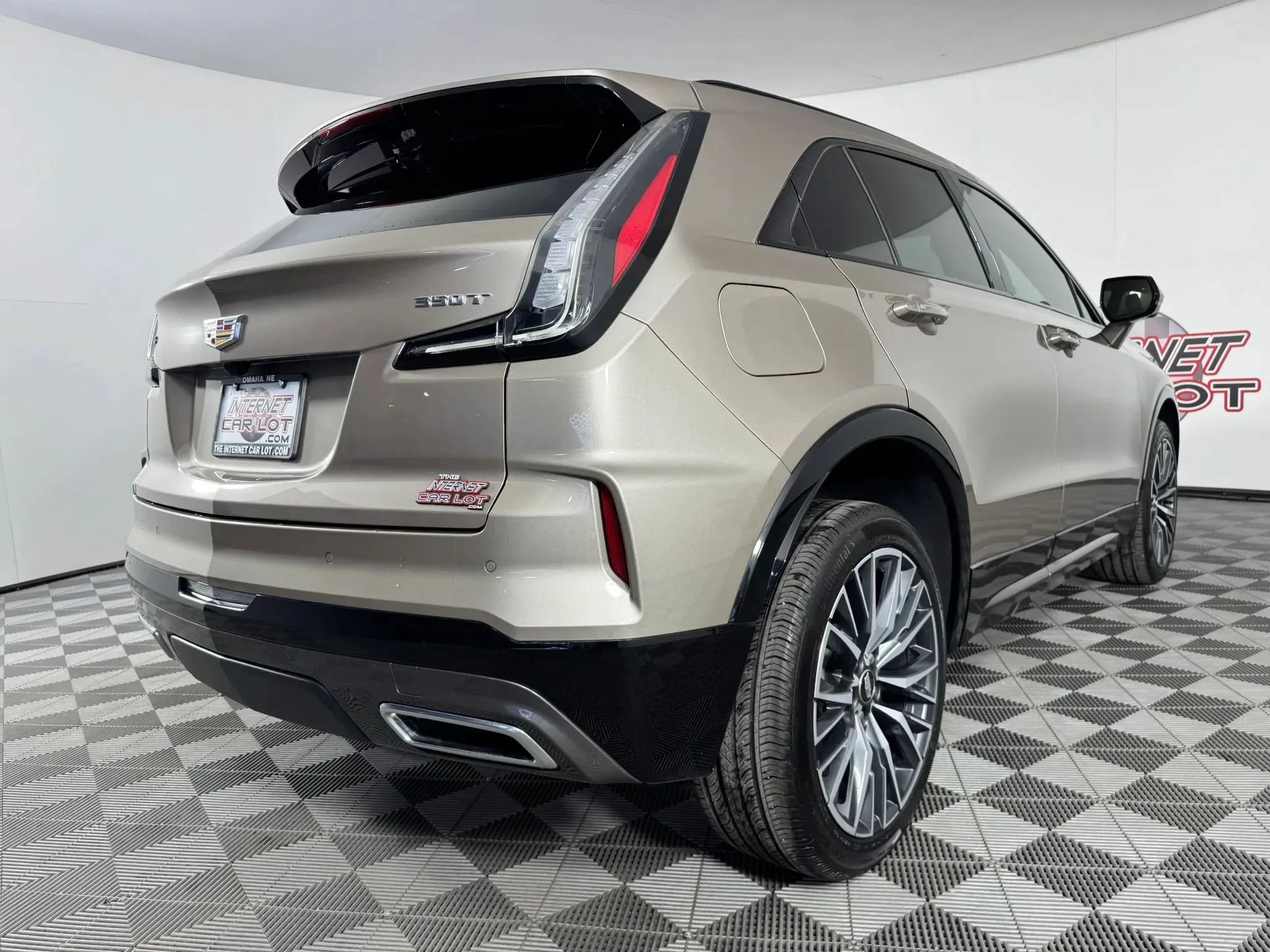 Used 2025 Cadillac XT4 Sport FWD image 32
