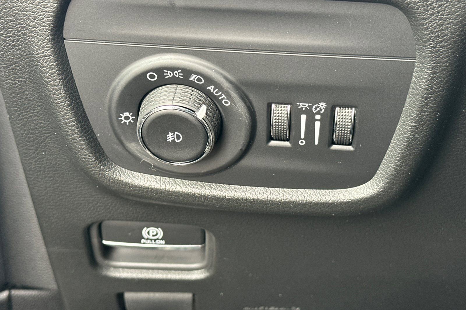 New 2026 Jeep Grand Cherokee Limited image 32