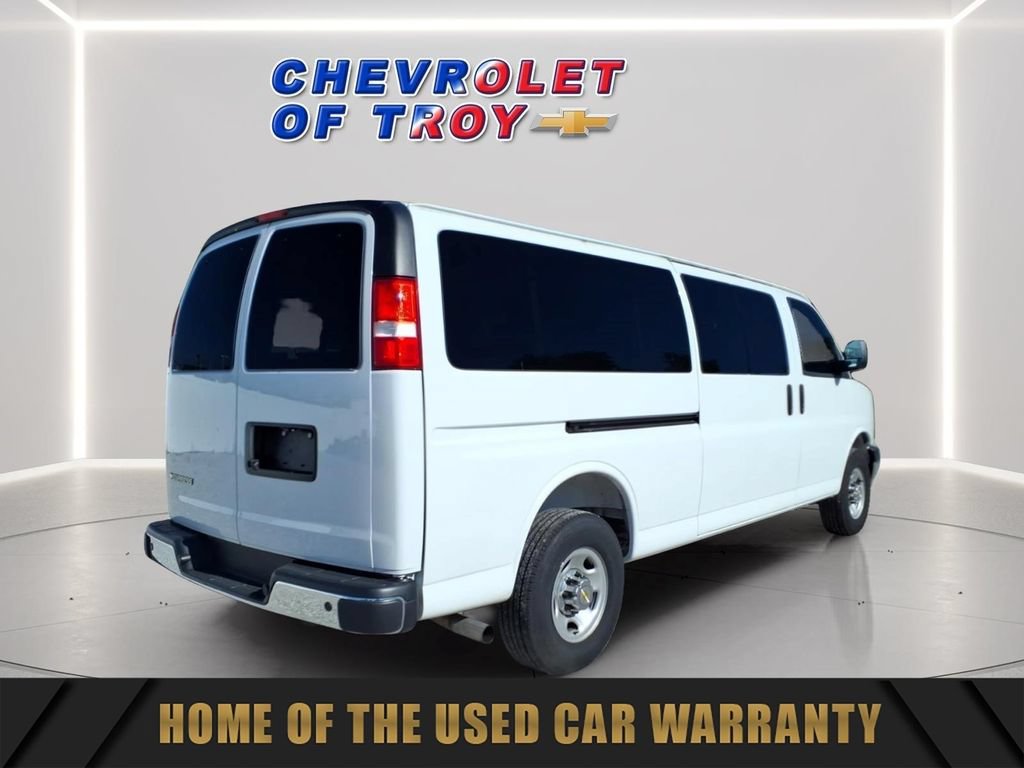 Used 2025 Chevrolet Express 3500 LT w/ LT Preferred Equipment Group RWD image 9