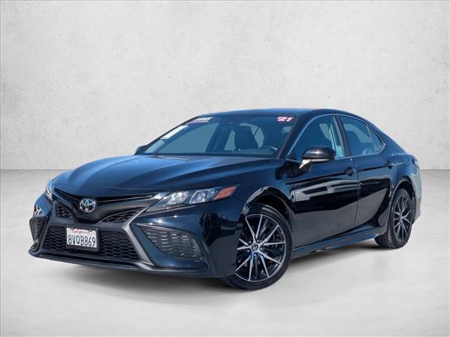 Used 2021 Toyota Camry SE w/ Carpet Mat Package (TMS)