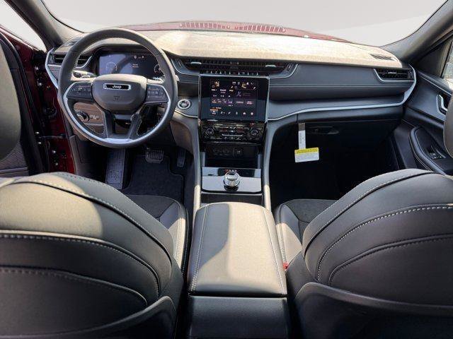 New 2025 Jeep Grand Cherokee Altitude AWD/4WD image 10