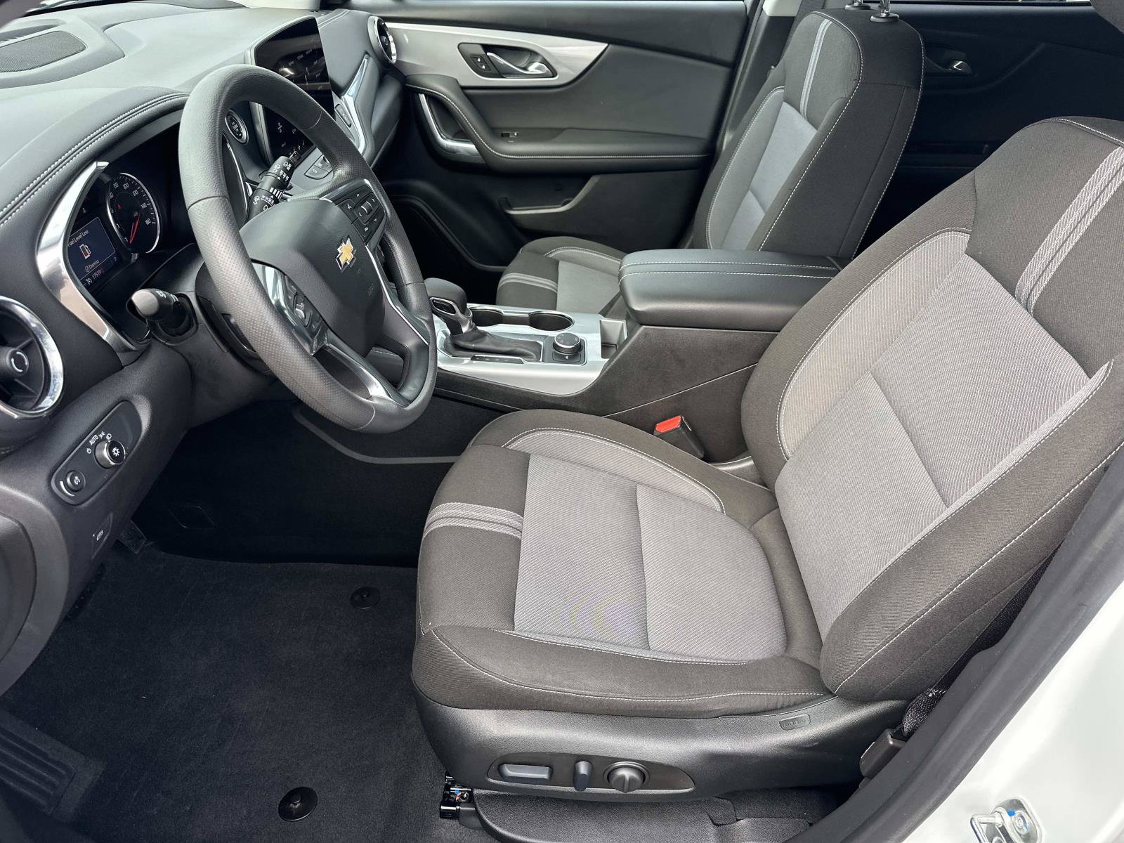 Certified 2024 Chevrolet Blazer LT w/ Convenience Package AWD/4WD image 18