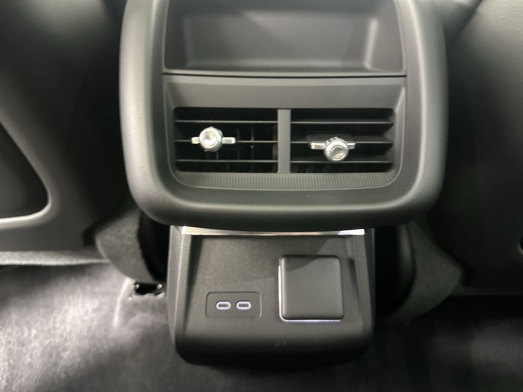 Used 2023 Cadillac Lyriq 2WD image 24