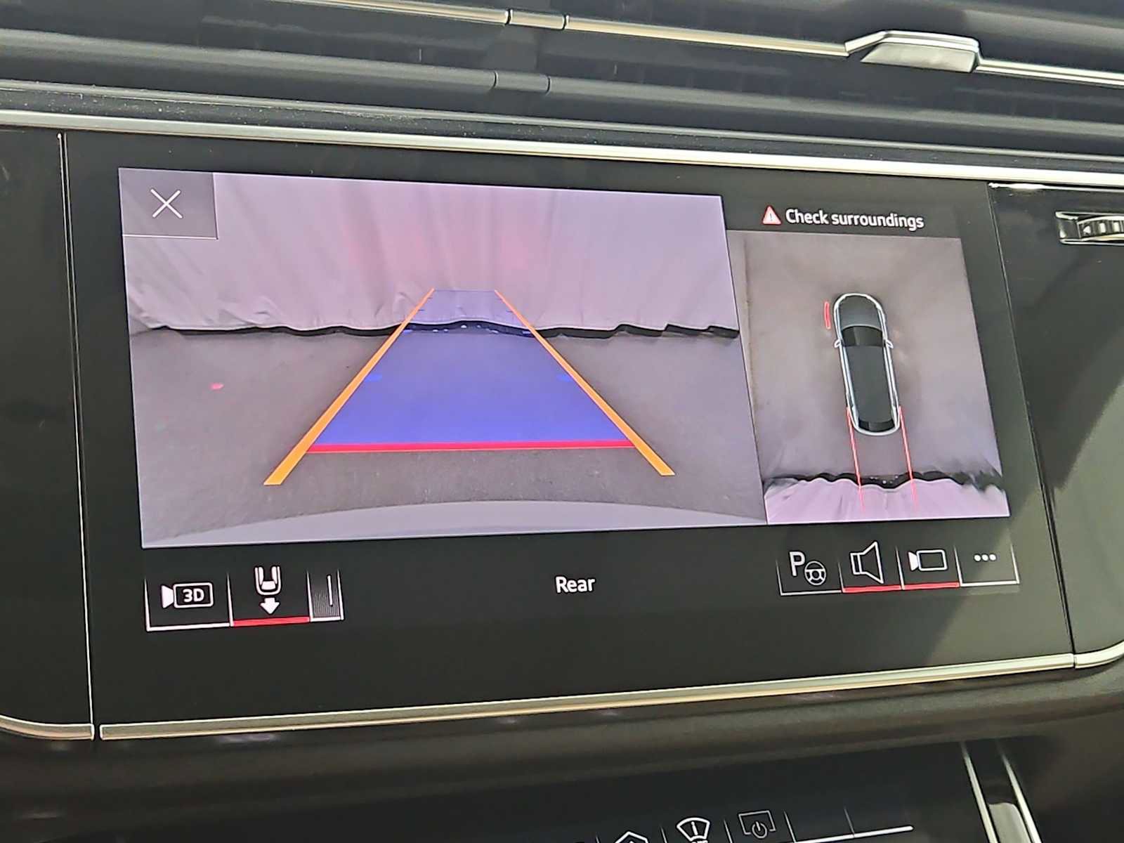 Used 2023 Audi Q8 Prestige image 32