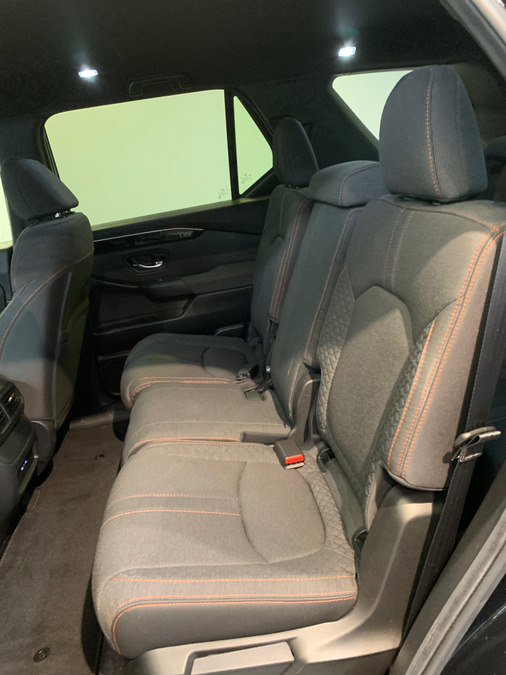 Used 2025 Honda Pilot Sport image 40