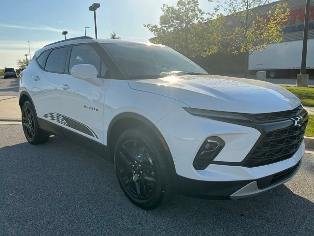 Used 2024 Chevrolet Blazer LT w/ Convenience Package FWD image 2