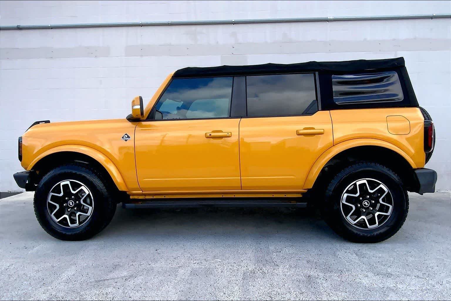 Used 2021 Ford Bronco Outer Banks AWD/4WD image 3