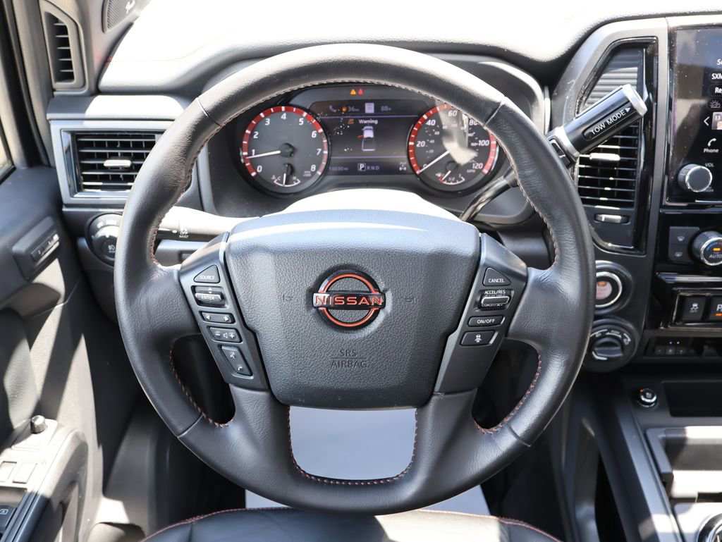 Used 2024 Nissan Titan PRO-4X w/ Pro-4x Convenience Package AWD/4WD image 15