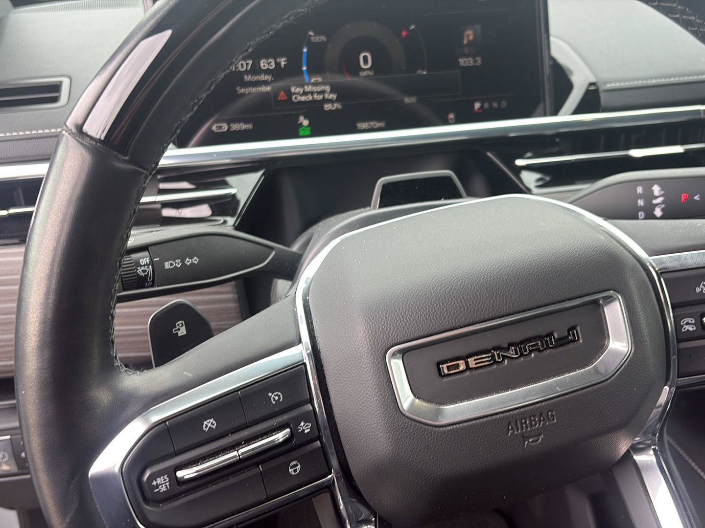Used 2024 GMC Sierra EV Denali AWD/4WD image 9